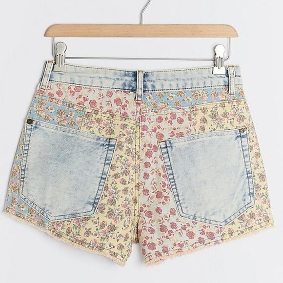 NEW! Anthropologie Farm Rio Ultra High-Rise Patchwork Denim Shorts - 29 $118.00 - Picture 2 of 3